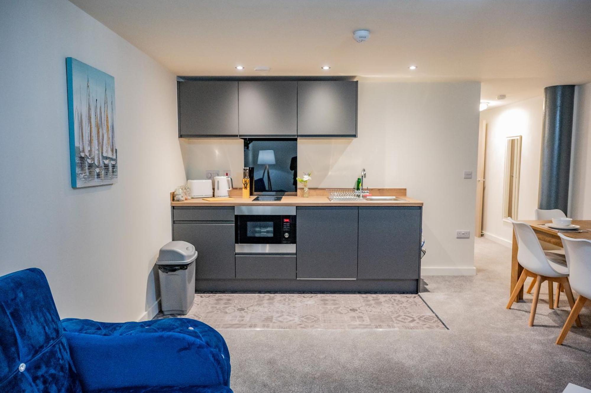 Basement Bliss Hideaway Apartment Брадфорт Екстериор снимка