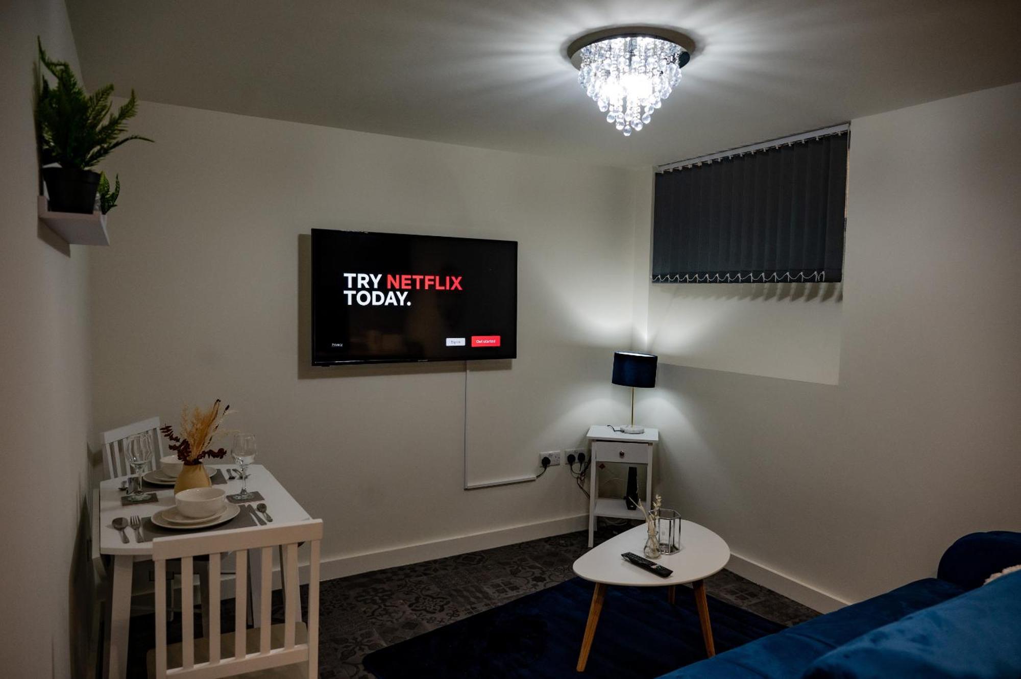 Basement Bliss Hideaway Apartment Брадфорт Екстериор снимка